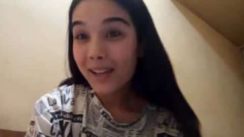 Amina online show from December 2025 06:06:01 PM