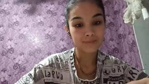 Amina online show from December 2025 06:59:02 PM