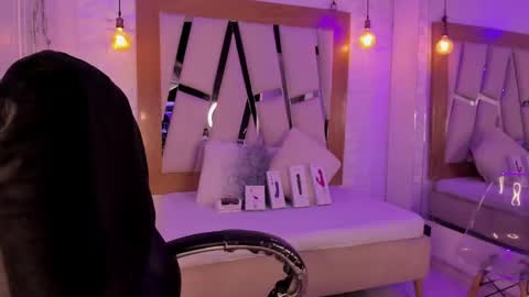 Ary Cooper online show from March 2025 12:52:01 PM