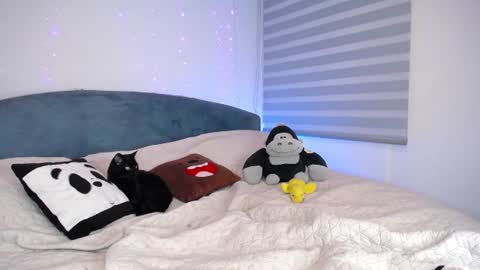  Aschly  online show from June 2026 05:12:01 AM