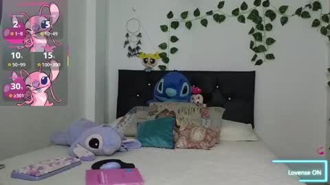 Asena online show from October 2025 07:03:01 PM