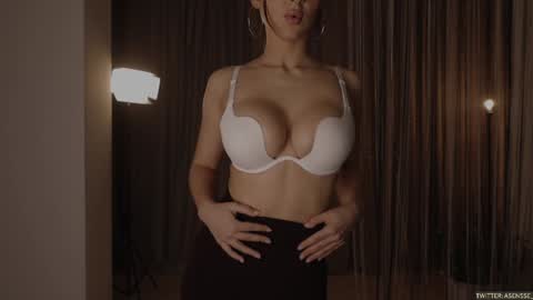 Call me Ann online show from January 2025 07:34:02 PM