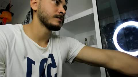 Snapshot of ashlan_king chatting on November 2025 12:23:02 PM ashlan_king online show from November 2025 12:23:02 PM