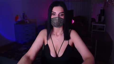   Yasmina   online show from December 2024 04:09:02 AM