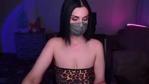   Yasmina   online show from January 2025 08:14:01 AM