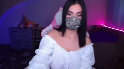   Yasmina   online show from February 2025 03:23:01 AM