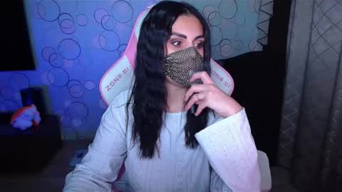   Yasmina   online show from October 2025 05:24:01 AM