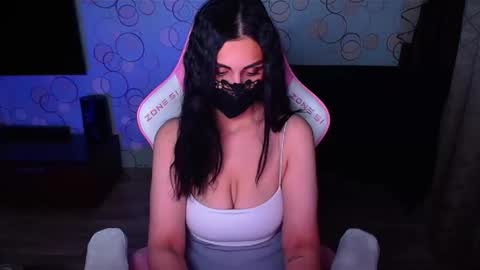   Yasmina   online show from December 2025 04:06:01 AM