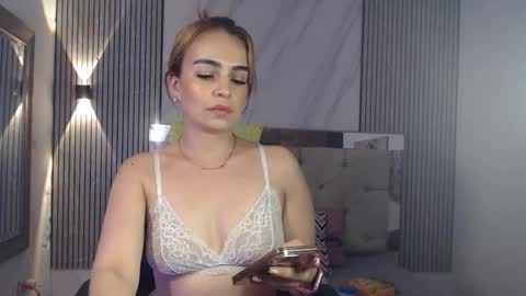 ashley__tylor online show from October 2025 02:45:01 AM