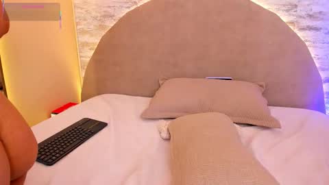 Snapshot of ashley_beaomunt chatting on February 2026 01:31:02 PM ashley_beaomunt online show from February 2026 01:31:02 PM