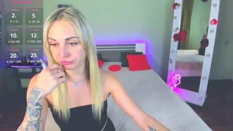 Alina online show from December 2025 09:27:01 AM