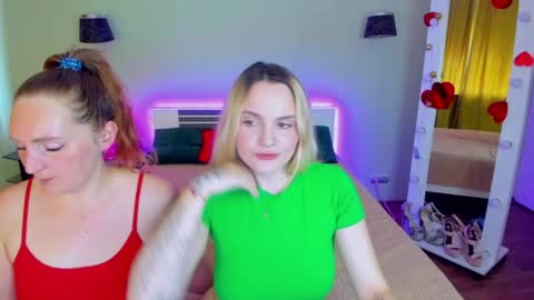 Snapshot of ashley_crashly chatting on May 2026 07:15:02 AM Alina online show from May 2026 07:15:02 AM