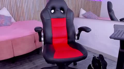 Snapshot of ashley_mendez chatting on January 2025 09:28:02 PM Ash online show from January 2025 09:28:02 PM