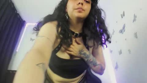 Ashley online show from December 2025 01:00:01 AM