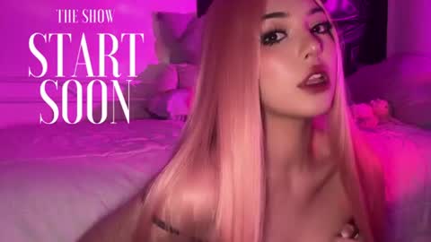 Ashlee Boox   online show from July 2026 05:15:02 PM