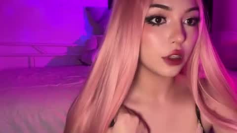 Ashlee Boox   online show from July 2026 05:17:01 PM