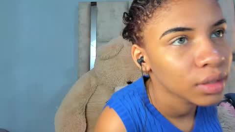 Snapshot of ashleyhiil2 chatting on September 2025 03:33:02 AM AshleyHill online show from September 2025 03:33:02 AM