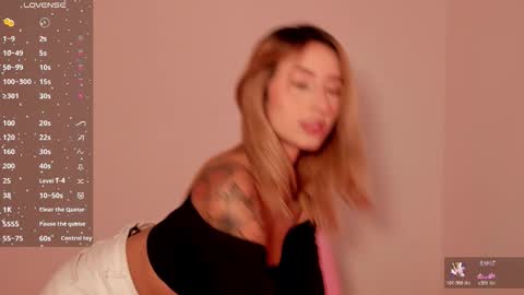 dahiana online show from November 2025 03:11:02 PM