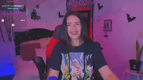 ASHLEY online show from October 2025 01:42:02 PM