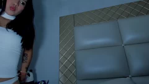 Snapshot of ashleytravis_ chatting on July 2026 10:34:02 PM online show from July 2026 10:34:02 PM