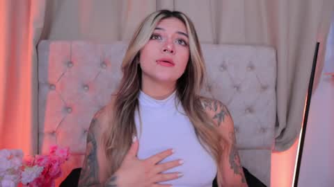 Ashley Lauren online show from December 2024 03:54:02 AM