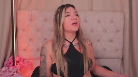 Ashley Lauren online show from February 2025 04:03:02 AM