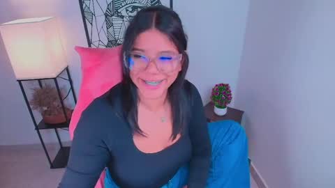 Snapshot of ashleyy18__ chatting on April 2026 01:30:02 AM Ashleyy18 online show from April 2026 01:30:02 AM