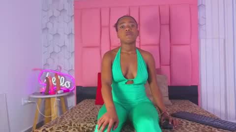 ashlleyray online show from March 2026 07:19:01 PM