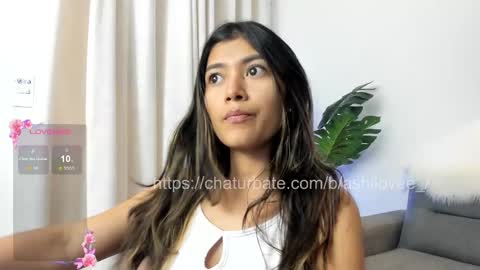 ashllovee online show from February 2025 02:32:02 PM