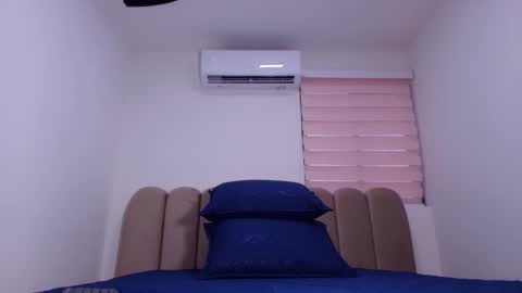 Ashly online show from December 2025 12:21:02 PM