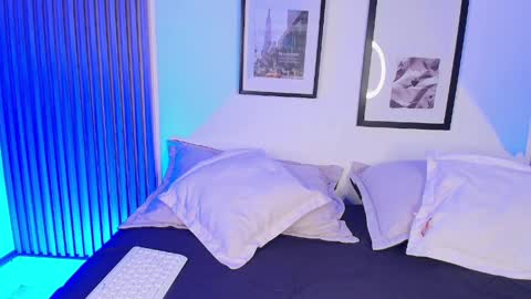    online show from April 2026 02:05:01 AM