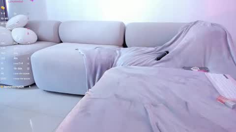 Paula Baleta  online show from January 2026 07:39:01 PM