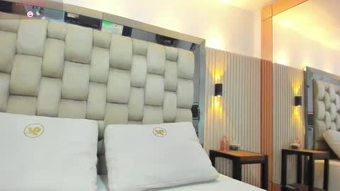 ashlyn online show from March 2025 07:37:01 PM