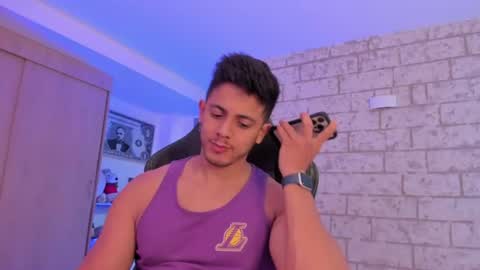 Snapshot of ashton_coleman_ chatting on June 2026 04:33:01 AM my name real is camilo online show from June 2026 04:33:01 AM
