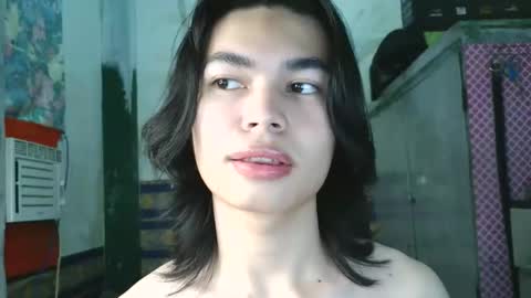asian_babyboi online show from December 2025 01:59:02 PM