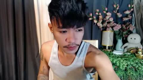 Snapshot of asian_kimxxx chatting on October 2025 04:10:01 AM don online show from October 2025 04:10:01 AM