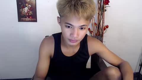 Snapshot of asian_lover05 chatting on September 2025 11:02:02 AM asian_lover05 online show from September 2025 11:02:02 AM