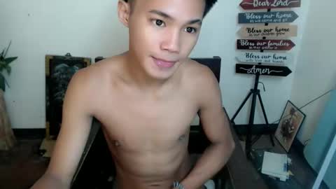 Snapshot of asian_lover05 chatting on October 2025 09:04:01 PM asian_lover05 online show from October 2025 09:04:01 PM