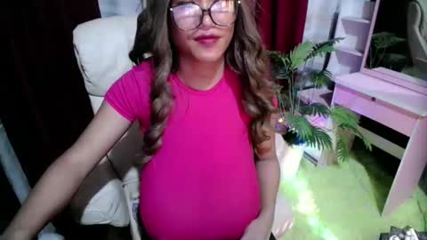 Lovely online show from April 2026 09:39:33 PM