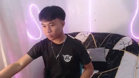 Snapshot of asian_prince_of_cock chatting on September 2025 05:40:01 AM Prince online show from September 2025 05:40:01 AM