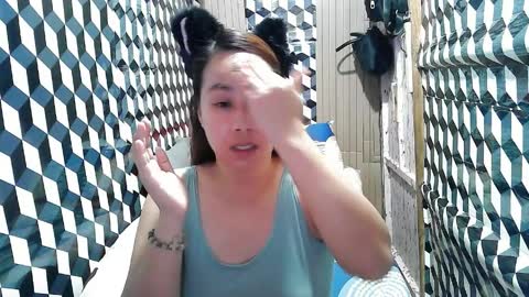 Trixie online show from April 2026 02:47:01 PM