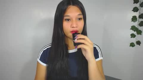 Snapshot of asian_yannie chatting on February 2026 04:33:01 PM Yan online show from February 2026 04:33:01 PM