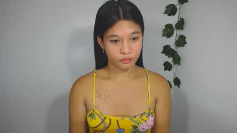 Snapshot of asian_yannie chatting on February 2026 04:31:01 AM Yan online show from February 2026 04:31:01 AM