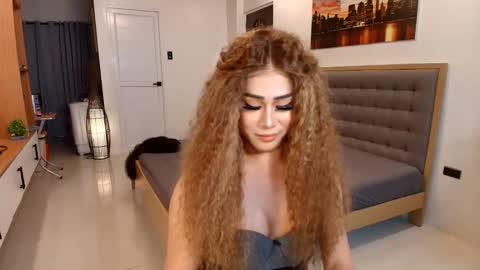 Snapshot of asiannaughtyerika chatting on December 2024 09:17:02 AM ERIKA 3 online show from December 2024 09:17:02 AM