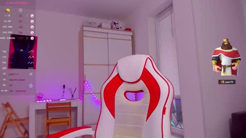 Snapshot of askcaroline chatting on December 2024 10:53:02 AM Caroline online show from December 2024 10:53:02 AM