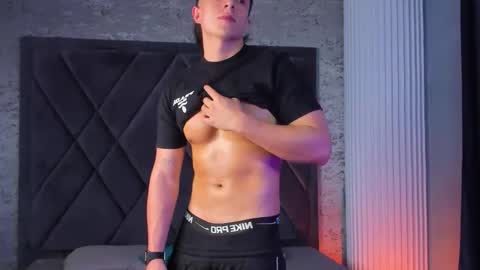 Snapshot of aslanfox_ chatting on December 2025 08:49:02 PM Aslan online show from December 2025 08:49:02 PM