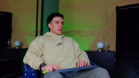 Aslan  online show from April 2026 03:26:01 AM