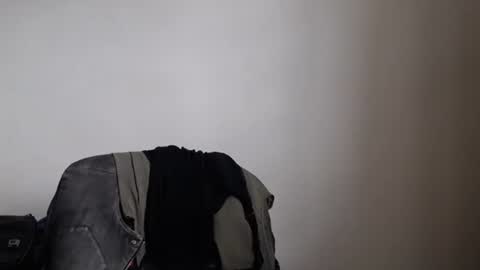 aslanne online show from February 2026 11:00:02 AM