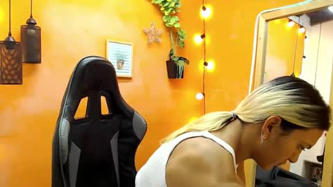 ASLY online show from January 2025 11:13:01 AM