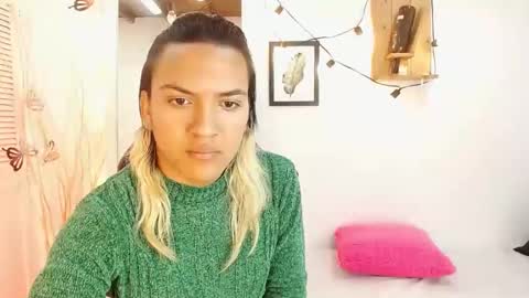 ASLY online show from January 2025 11:41:01 AM